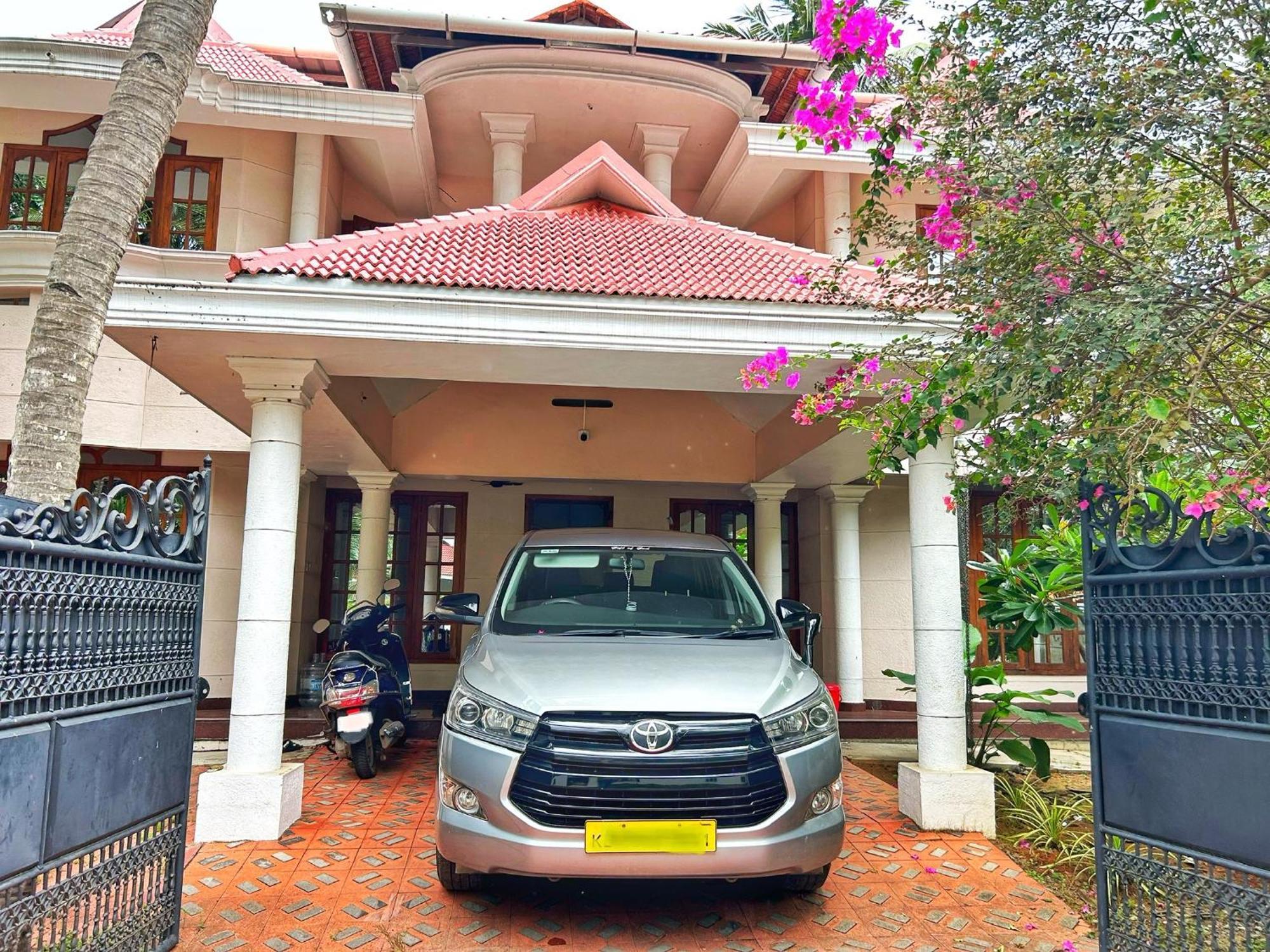 La Casa Trivandrum 4 Bhk Ac Luxury Villa At City Centre, Just 6 Kms To Airport Thiruvananthapuram Eksteriør bilde