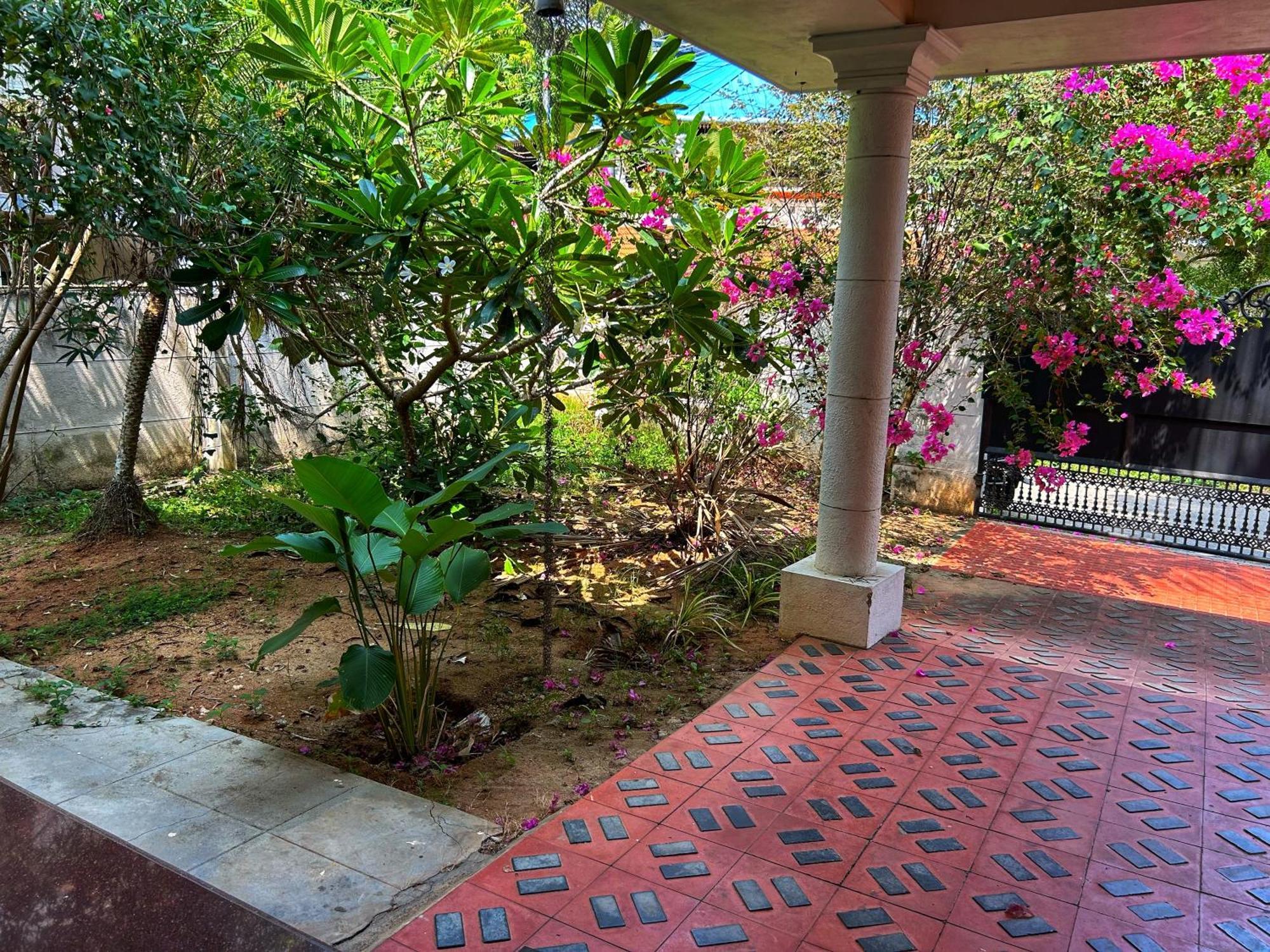 La Casa Trivandrum 4 Bhk Ac Luxury Villa At City Centre, Just 6 Kms To Airport Thiruvananthapuram Eksteriør bilde