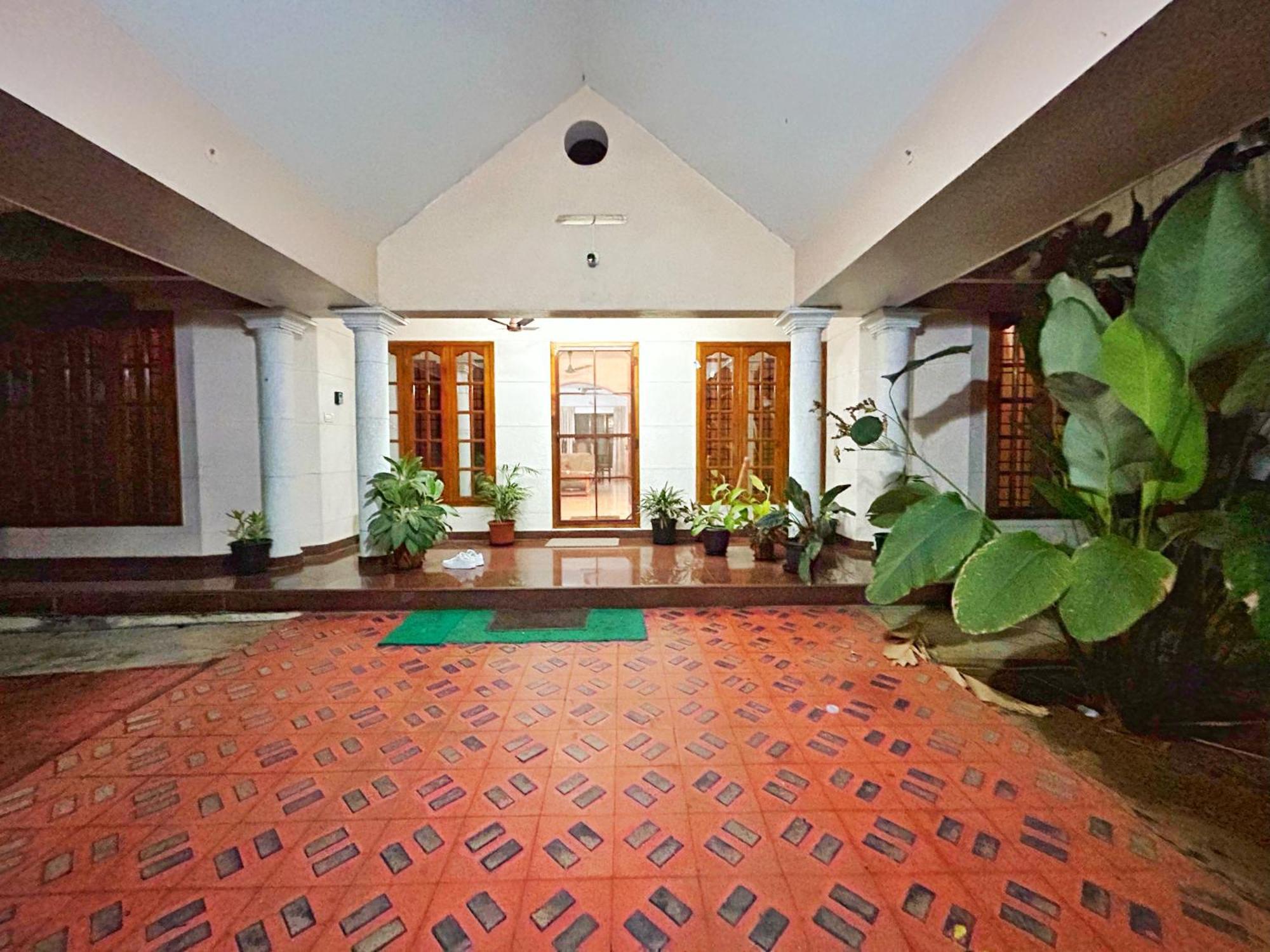 La Casa Trivandrum 4 Bhk Ac Luxury Villa At City Centre, Just 6 Kms To Airport Thiruvananthapuram Eksteriør bilde