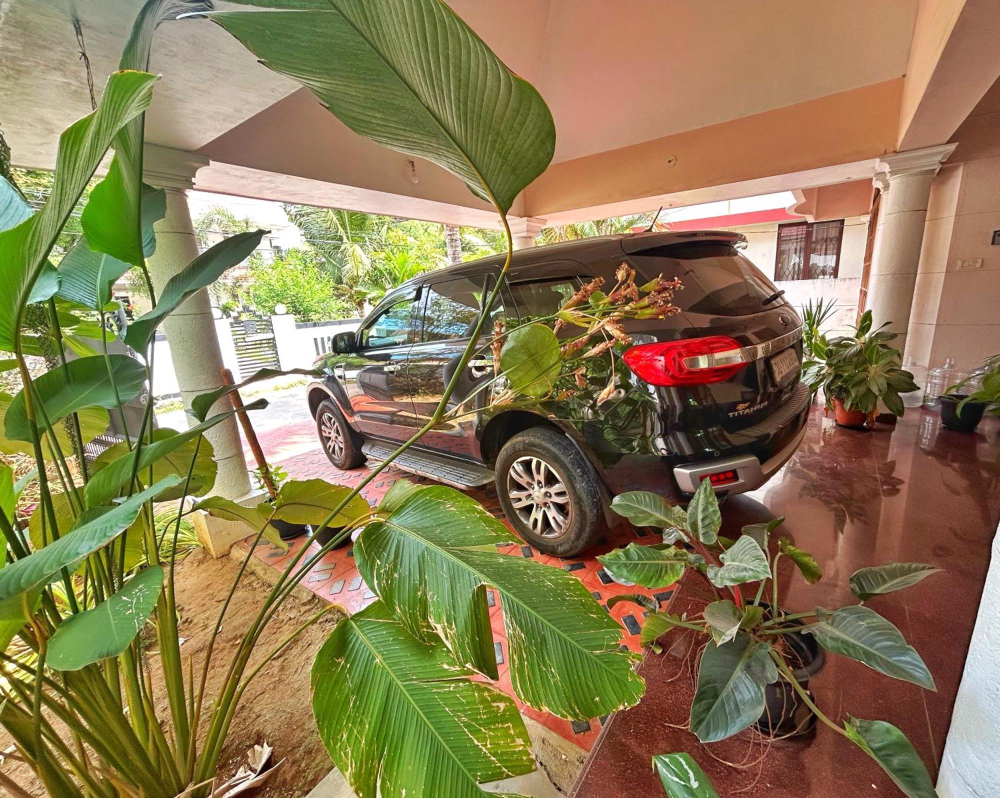 La Casa Trivandrum 4 Bhk Ac Luxury Villa At City Centre, Just 6 Kms To Airport Thiruvananthapuram Eksteriør bilde