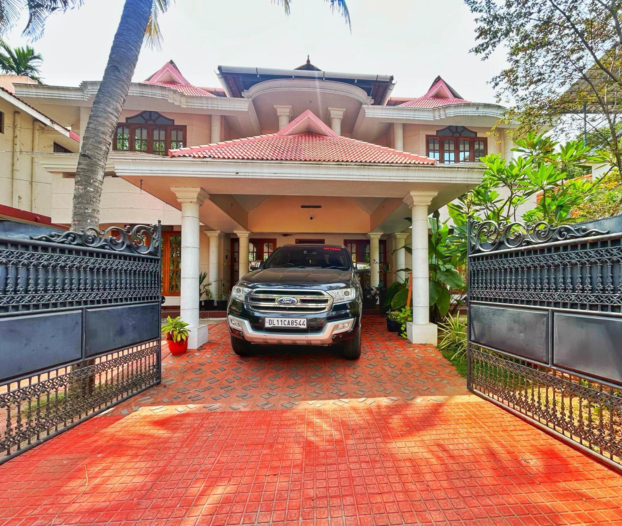 La Casa Trivandrum 4 Bhk Ac Luxury Villa At City Centre, Just 6 Kms To Airport Thiruvananthapuram Eksteriør bilde