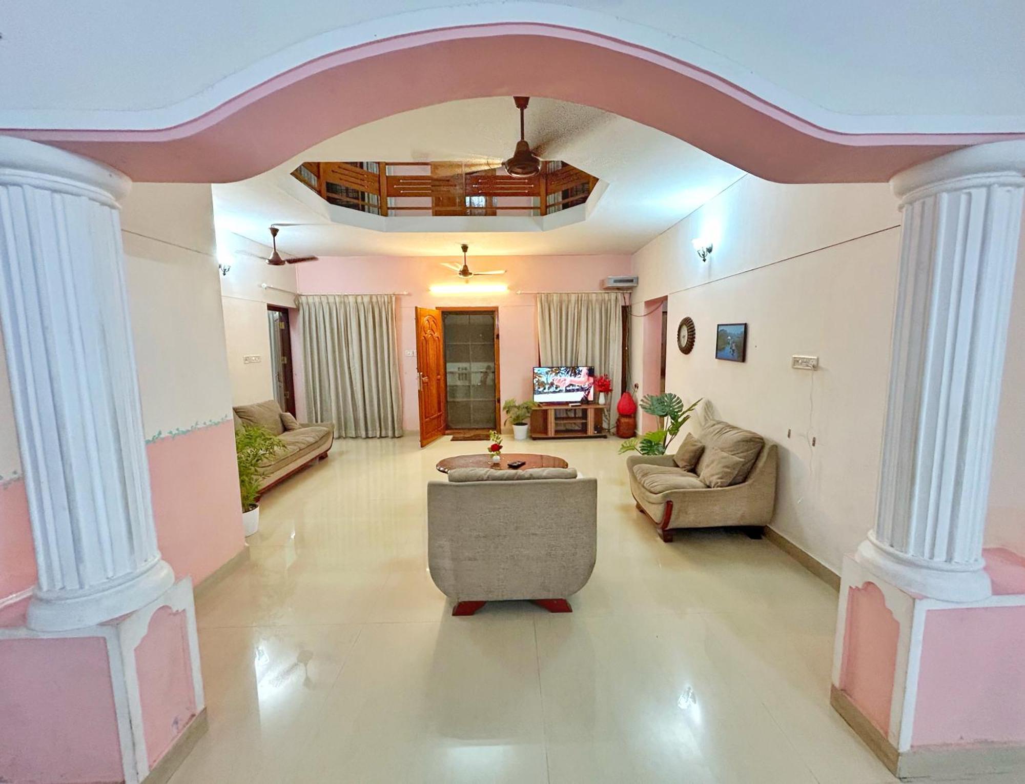 La Casa Trivandrum 4 Bhk Ac Luxury Villa At City Centre, Just 6 Kms To Airport Thiruvananthapuram Eksteriør bilde